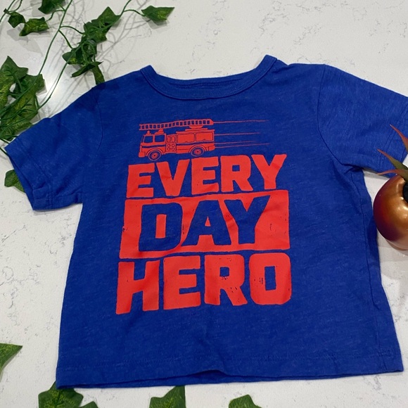 Tees 4/$15 The Childrens Place graphic tee 12-18m - Picture 2 of 4